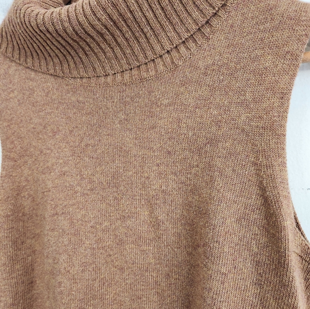 J.crew Turtleneck sleeveless sweater - Picture 4 of 6